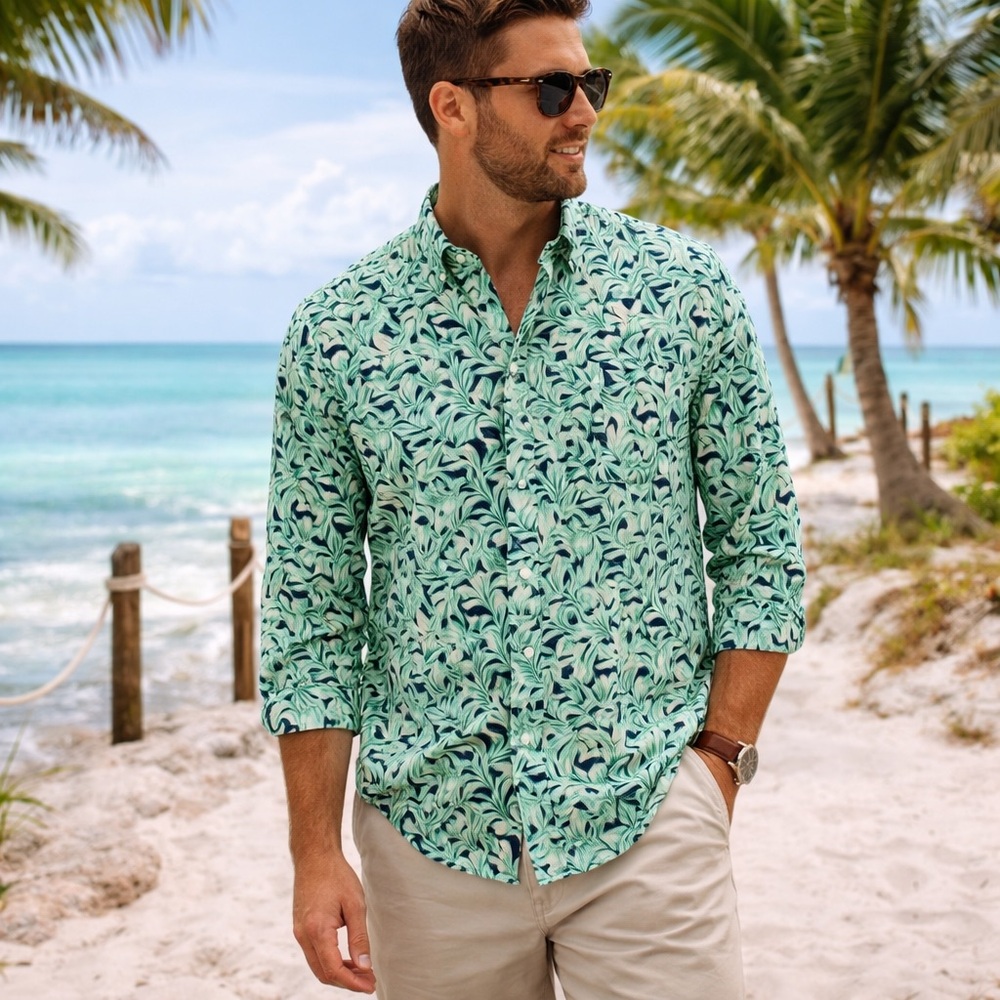 American Eagle Seriously Soft Palm Print Cotton Button Down Shirt Men’s L Green‎